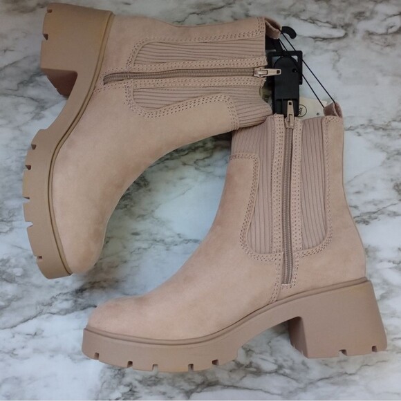 NWT No Boundaries Platform Tan Faux Suede Boots Size 10 Wide - Picture 5 of 12